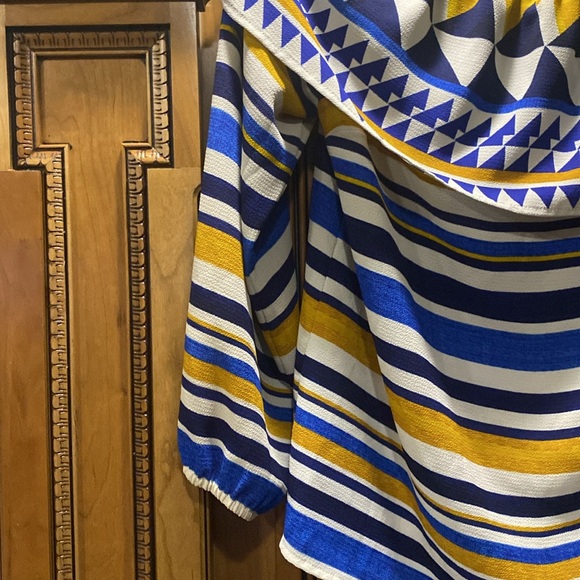 Chico’s Off-The-Shoulder Top Graphic Stripe Top Size X-Small - Picture 3 of 9